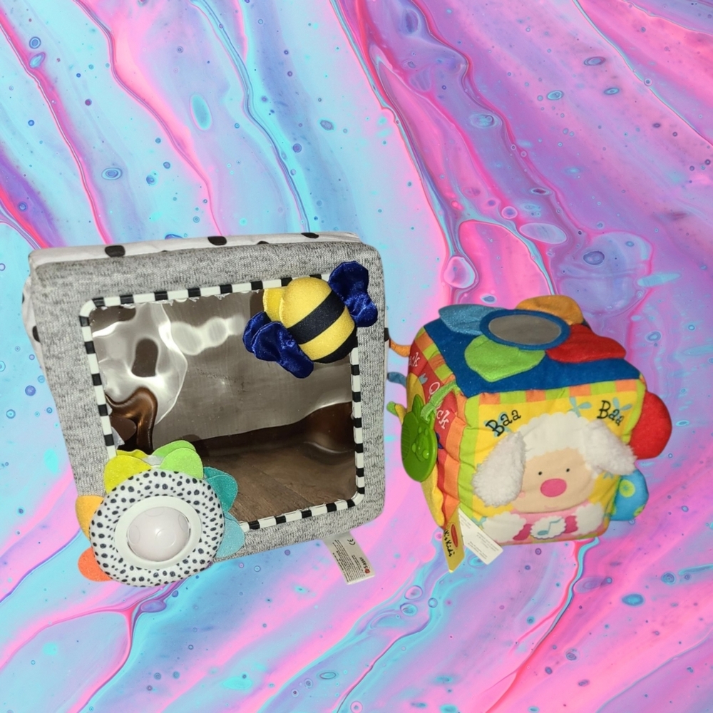 Set of 2 baby tummy time toys